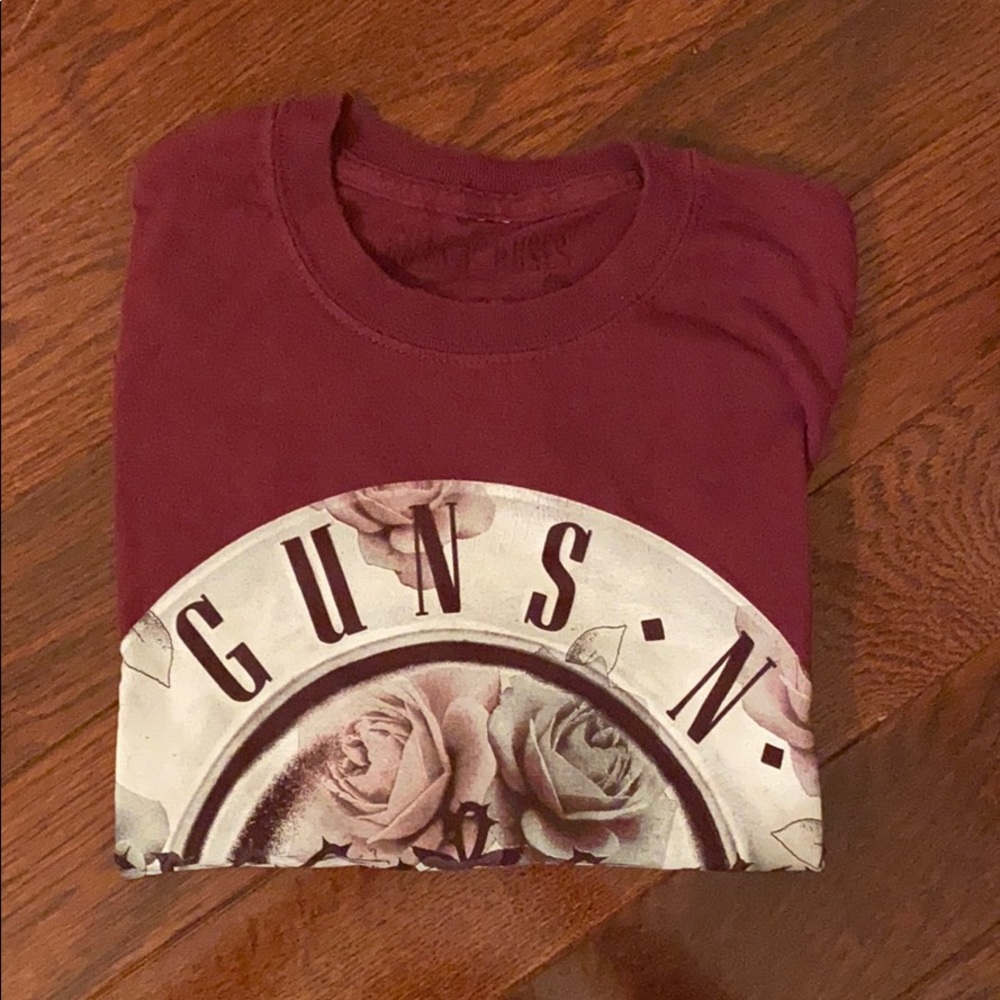 short sleeve guns and roses tee shirt